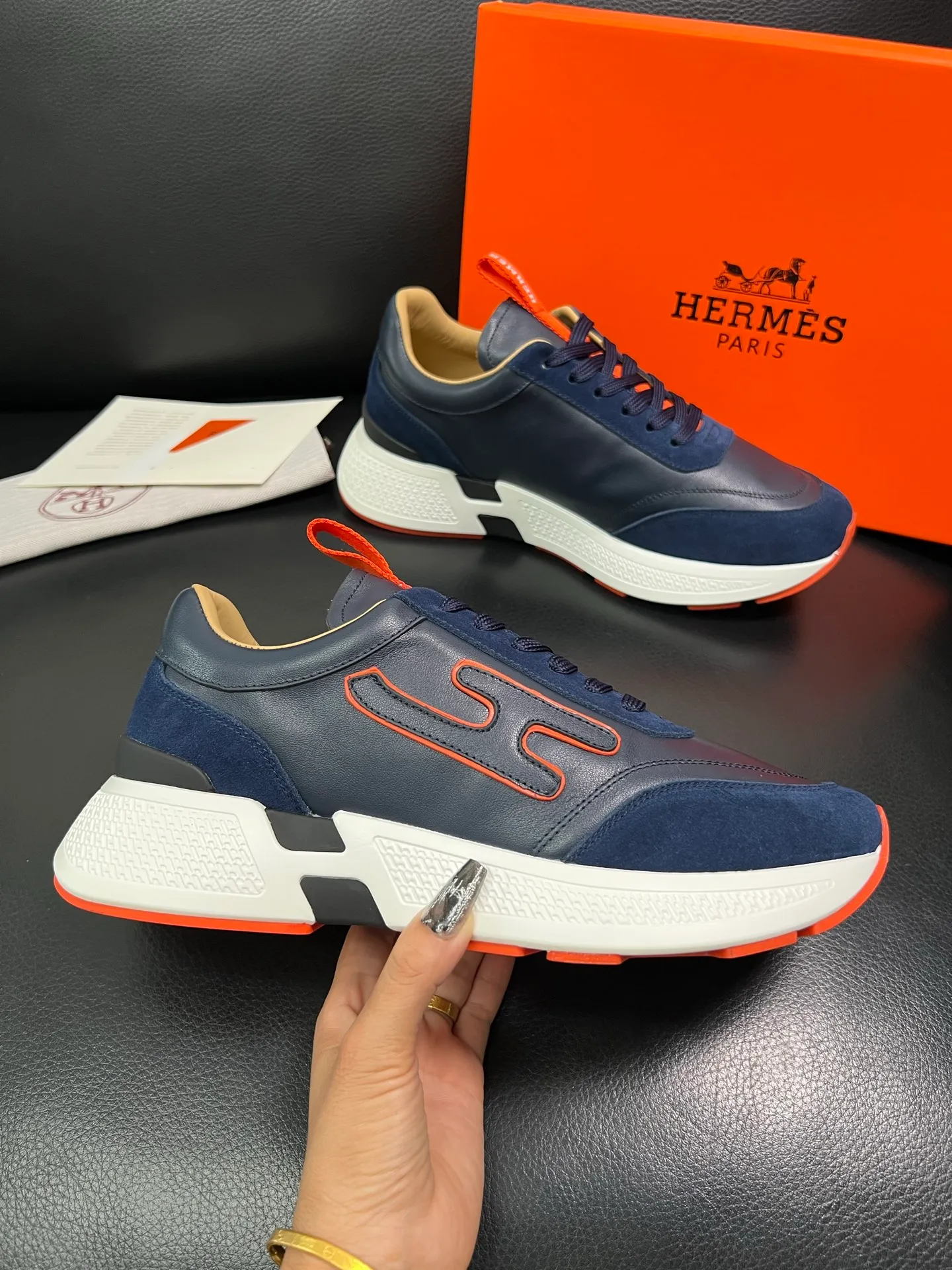 Men's men's shoes 💰840 Hermes top purchasing Hermes counter synchronization, original factory configuration, original cowhide fabric imported from Italy, high-quality splicing technology, fully imported water-dyed cowhide lining, soles: original factory special soles are super comfortable, original factory and single goods are high quality, welcome to compare and synchronize with counters, code number 39-44 (customized 38 45) 85863